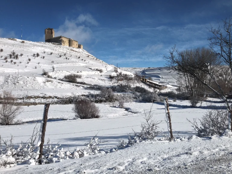 Castillo nevado Galve de Sorbe 768x576