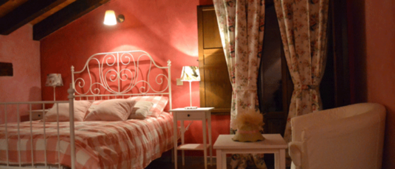 Dormitorio rosa 600x257 1 768x329