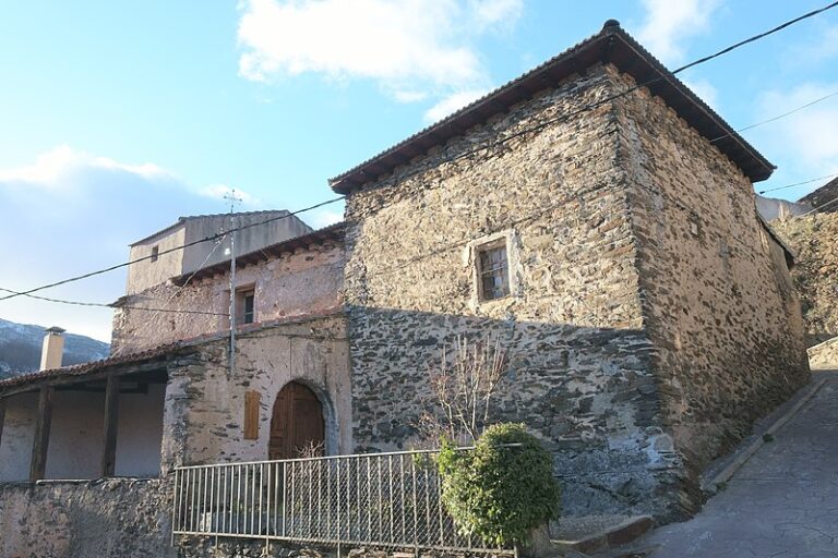 Iglesia de la Natividad de Nuestra Senora Pradena de Atienza 768x512