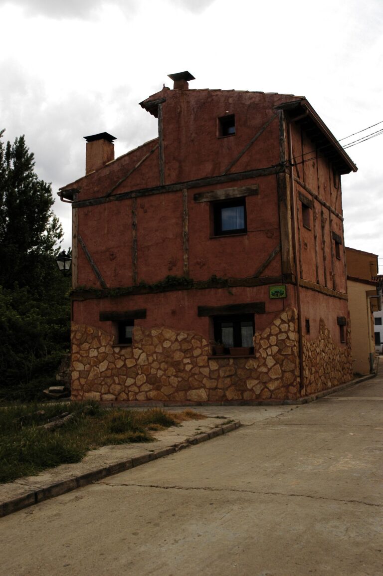 Monasterio 5 768x1155