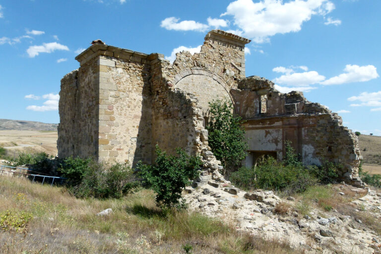 Restos Ermita Valdelcubo 768x512