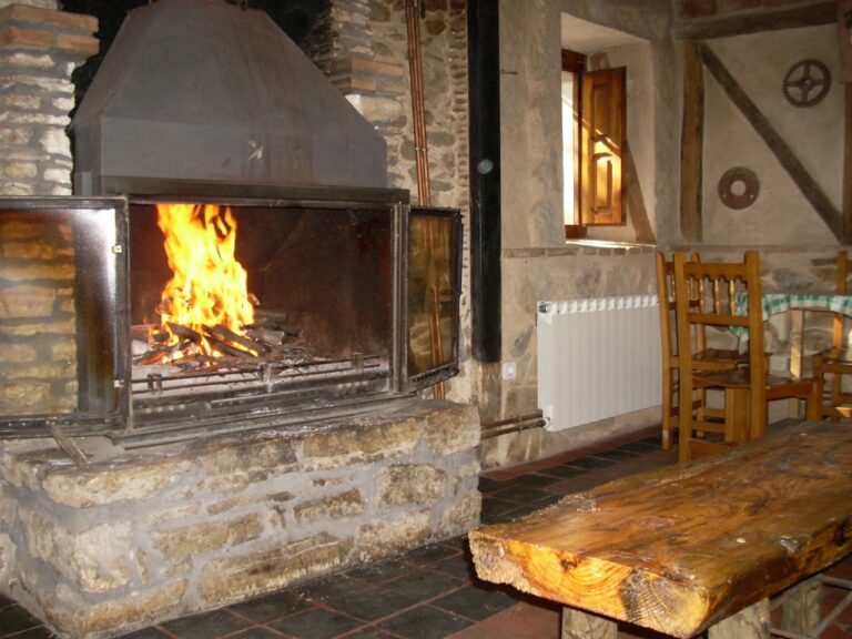 fotos Chimenea y Rio 003 768x576