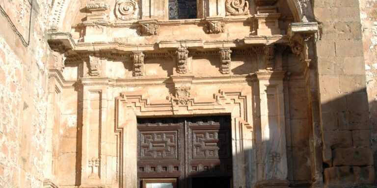 iglesia de san juan bautista jadraque guadalajara 1284x642 q75 middle 768x384