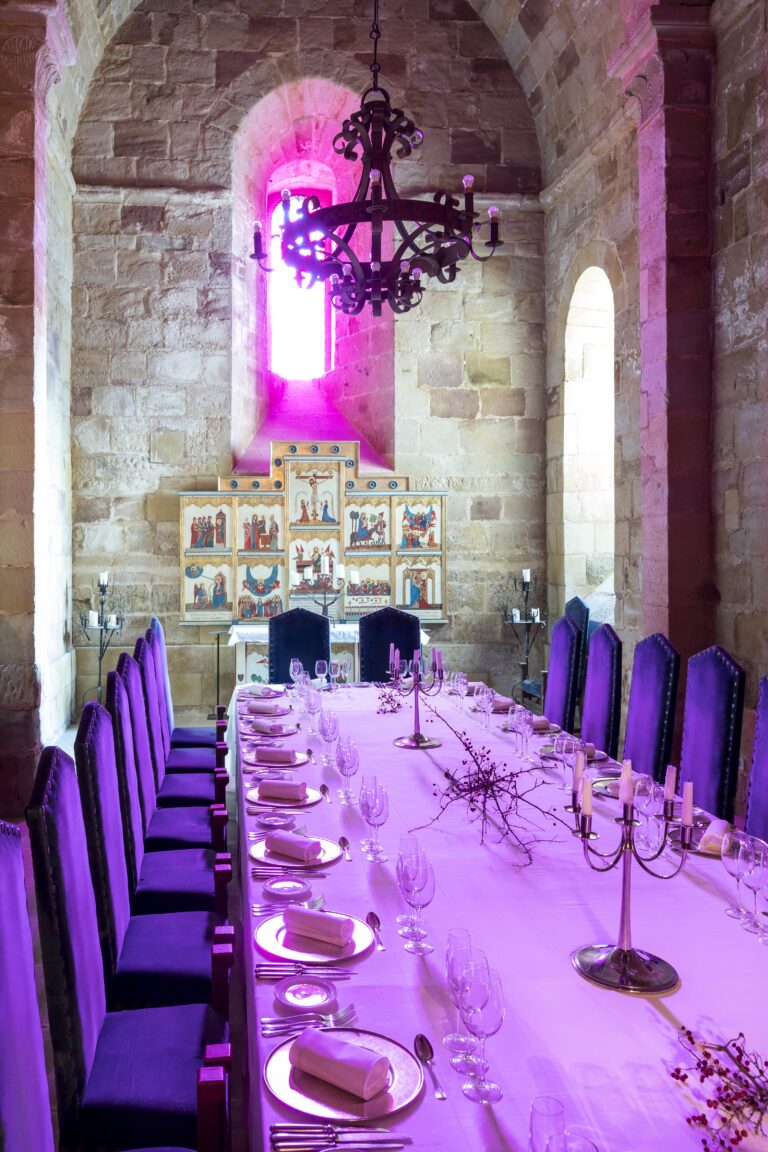 parador de siguenza 160 salon capilla banquete 768x1152